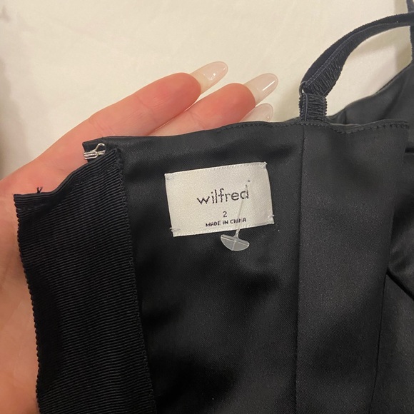 Aritzia Wilfred satin corset - Picture 4 of 4